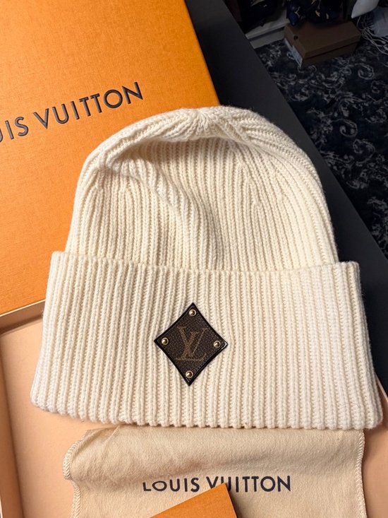 Louis Vuitton Ribbed Beenie with Monogram Patch main image 4